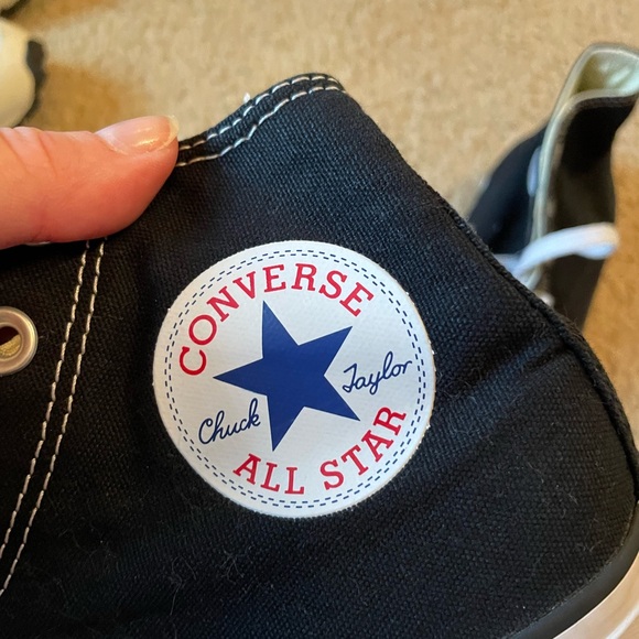 Converse - Picture 2 of 5